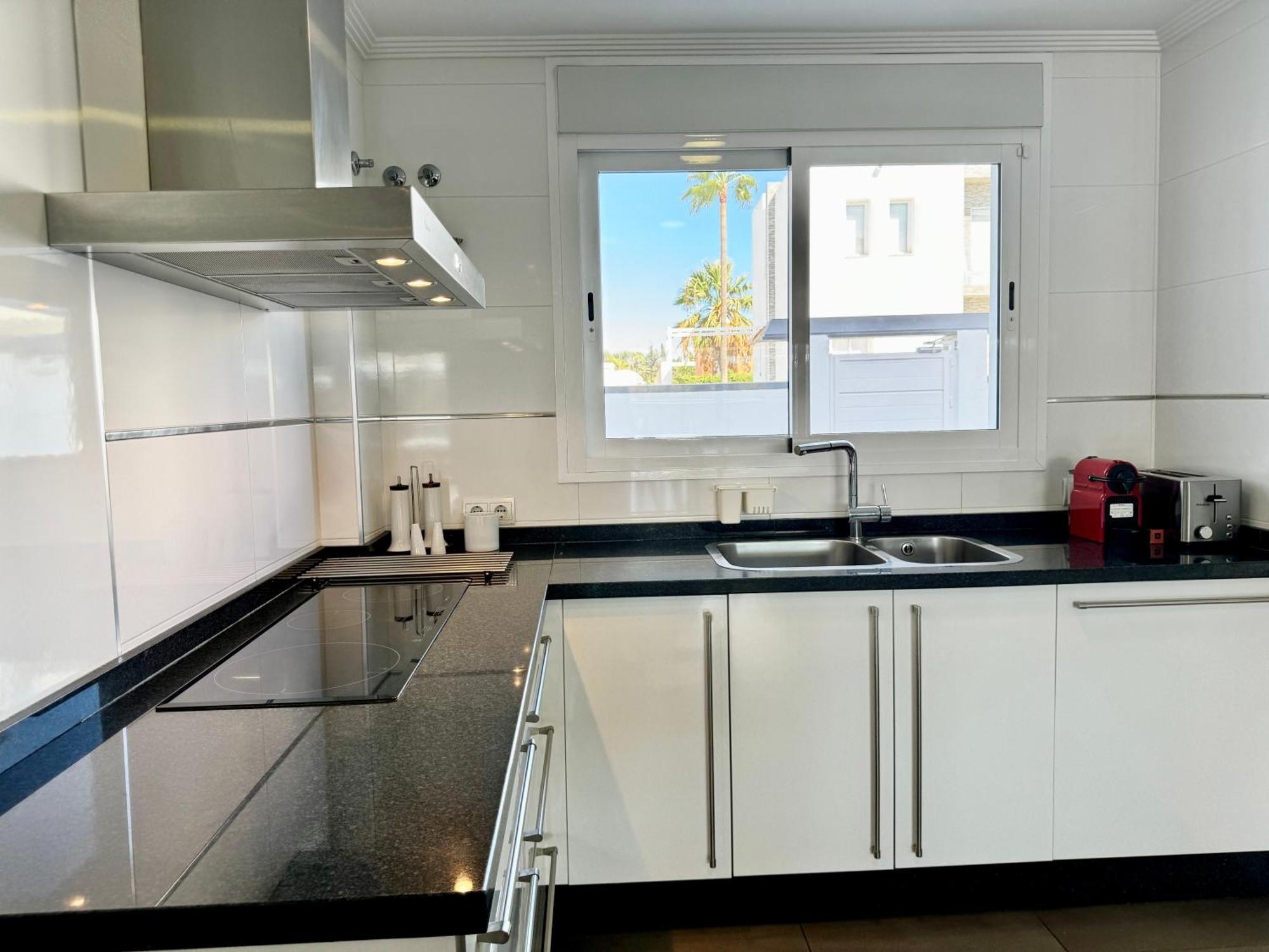Vakantiehuis Casa Dragon Townhouse With Private Pool - Eaw Homes Marbella