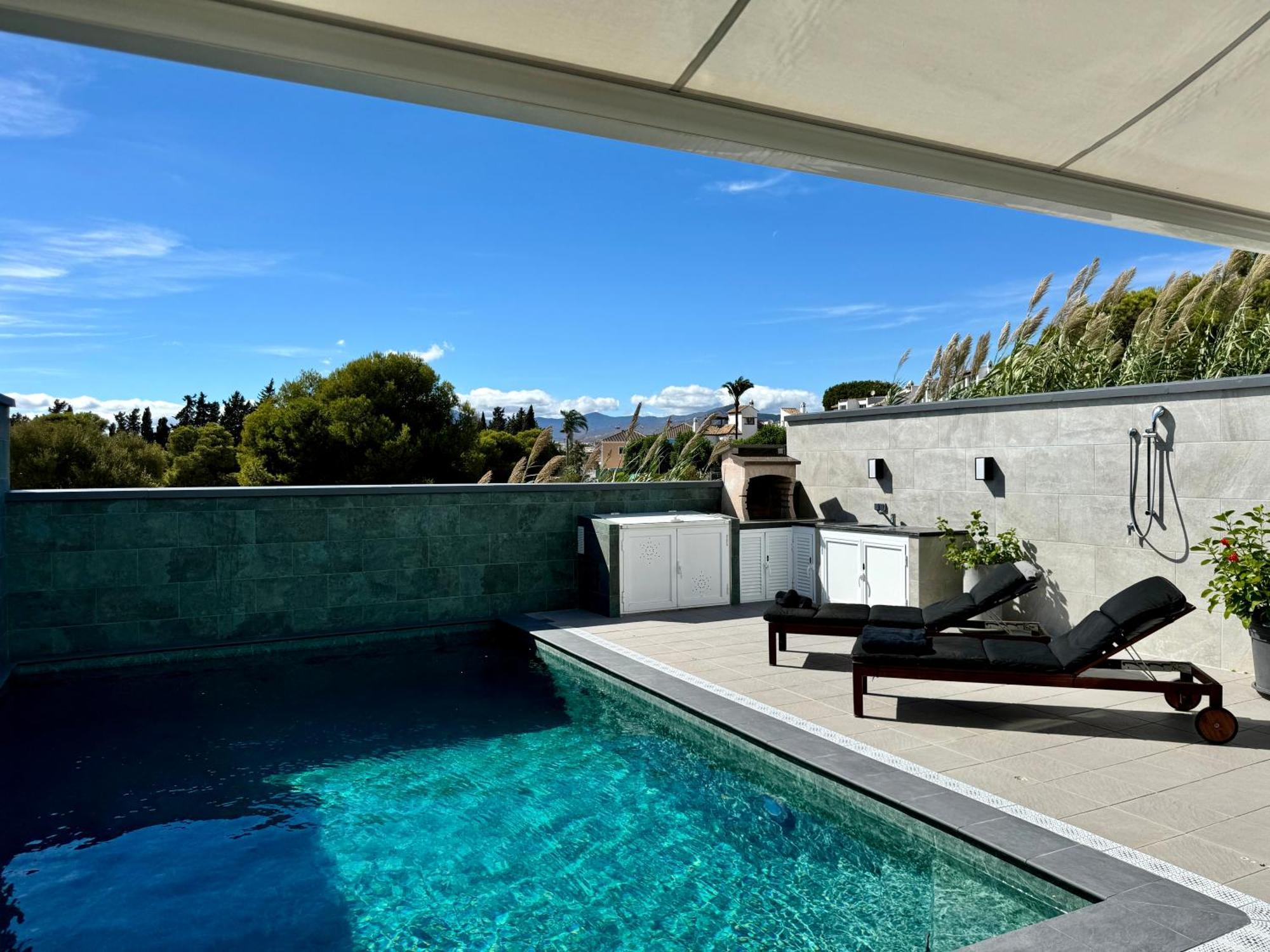 Casa Dragon Townhouse With Private Pool - Eaw Homes Vakantiehuis
